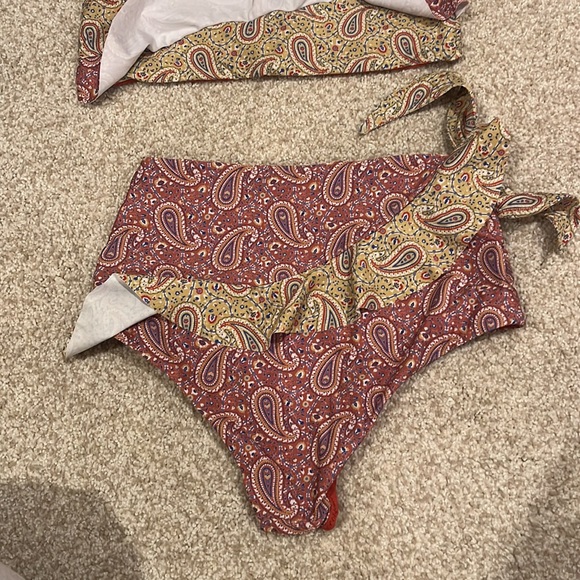 Palm bikini - Picture 7 of 9